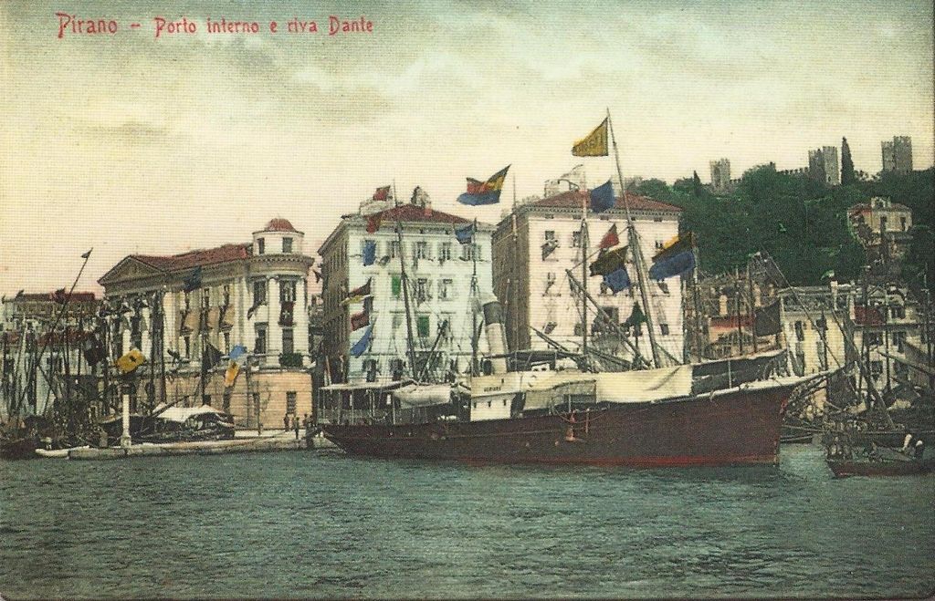 1900 Lesena_ladja_Adriana,_zgrajena_v_Kopru,_pred_piransko_obalo_Dante.jpg