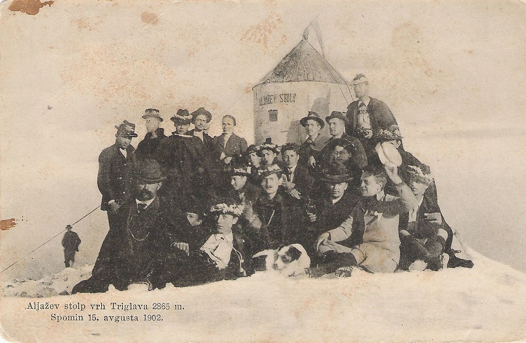 1902_postcard_of_Triglav_(2).jpg