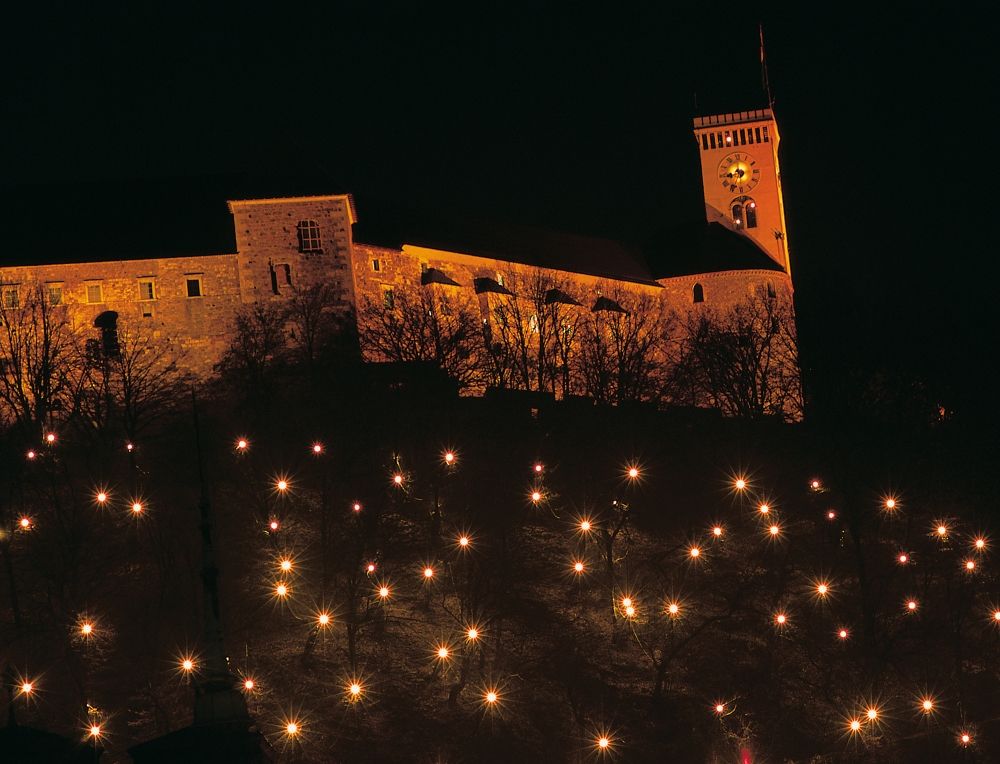 Ljubljana Castle at night.jpg