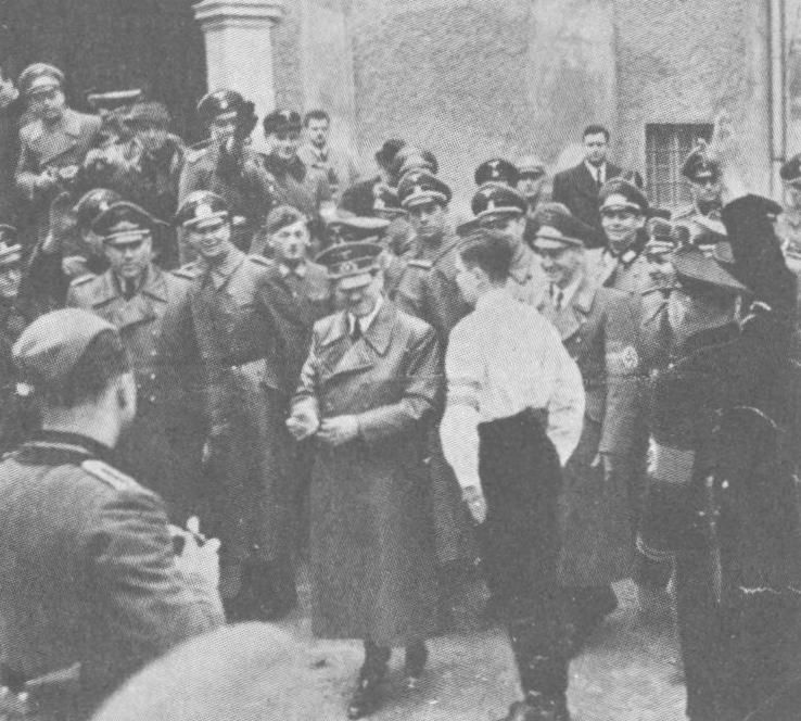 Mariborski_folksdojčer_reportira_Hitlerju.jpg