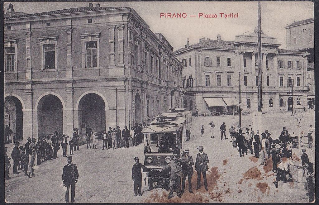 Postcard_of_Tartini_Square_1910.jpg