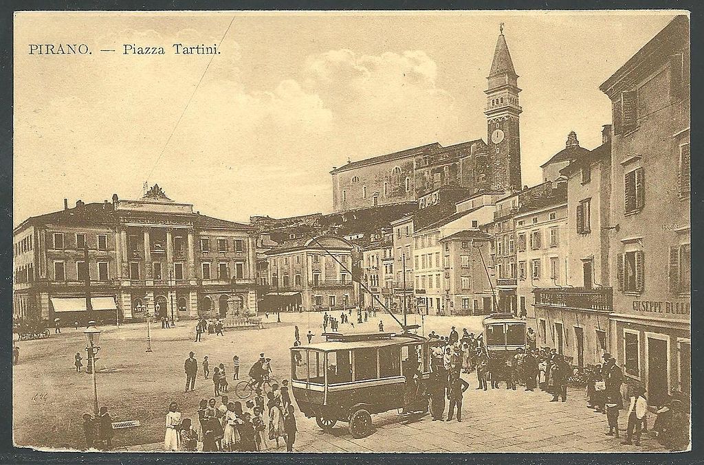 Postcard_of_Tartini_Square_1910_(2).jpg