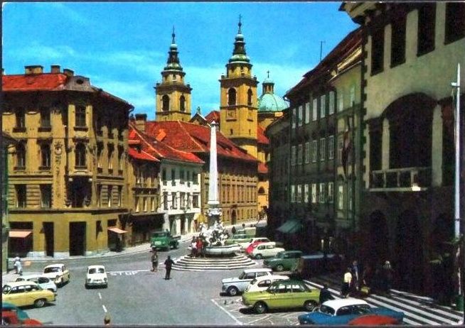 Postcard_of_Town_Square_1969.jpg