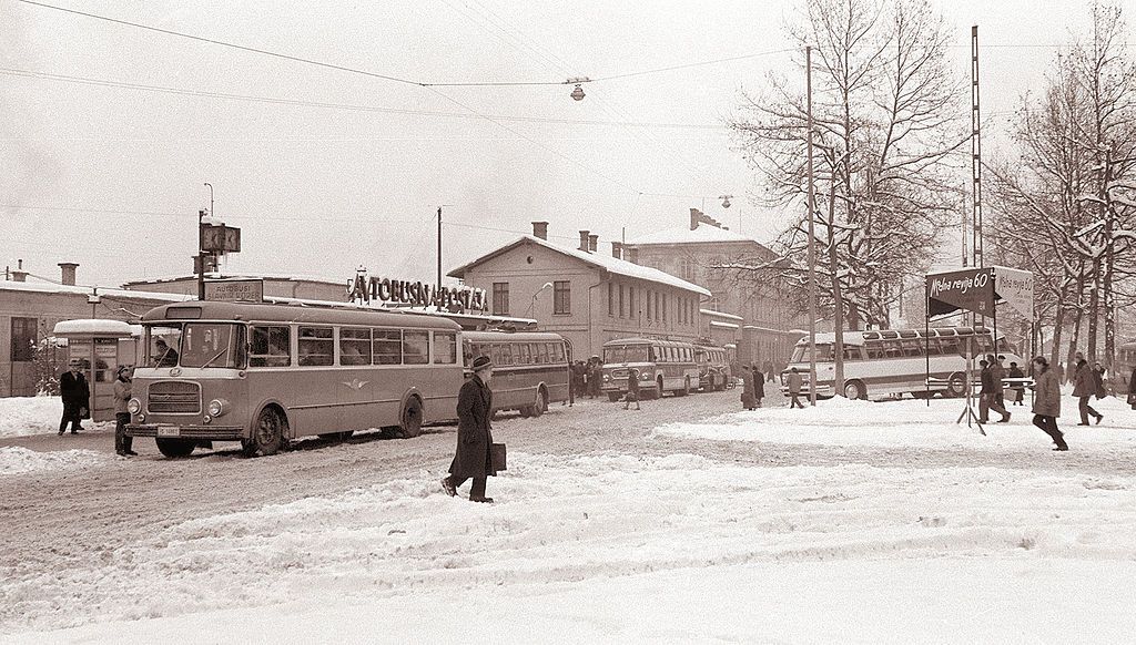 Wikimedia Avtobusna_postaja_v_Ljubljani_1960.jpg