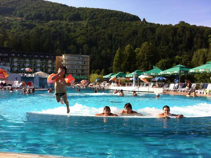 Slovenia’s Tourist Resorts, Hotels Almost Fully Booked for Easter, May Day Holidays