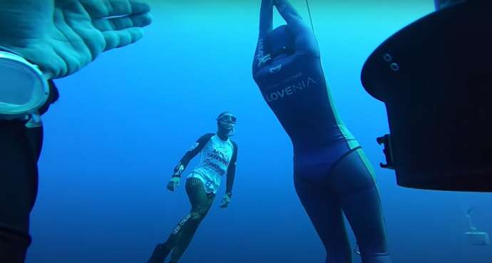 Free-Diving: Alenka Artnik Sets New World Record (Video)
