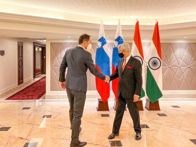 Foreign Minister Anže Logar meets his Indian counterpart Subrahmanyam Jaishankar
