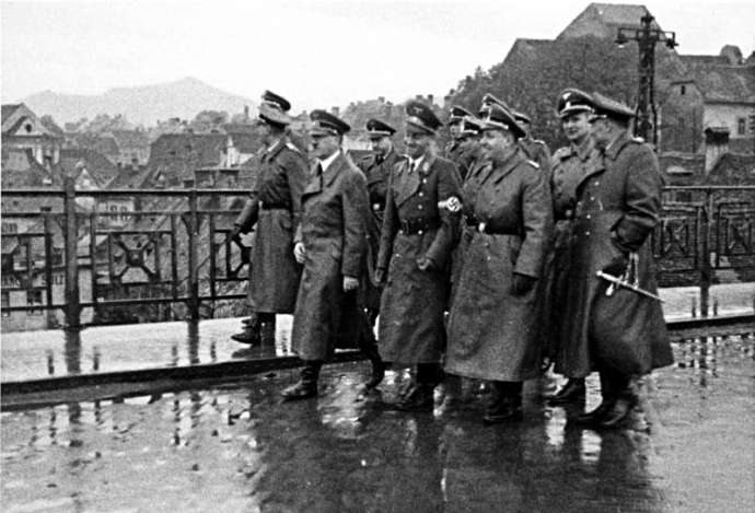 Hitler in Maribor, crossing the Drava