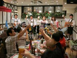 Edelweisskapelle: Two Decades of Slovenian Oom-Pah in Japan (VIDEOS)