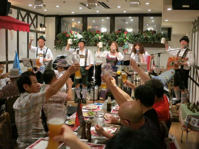 Edelweisskapelle: Two Decades of Slovenian Oom-Pah in Japan (VIDEOS)