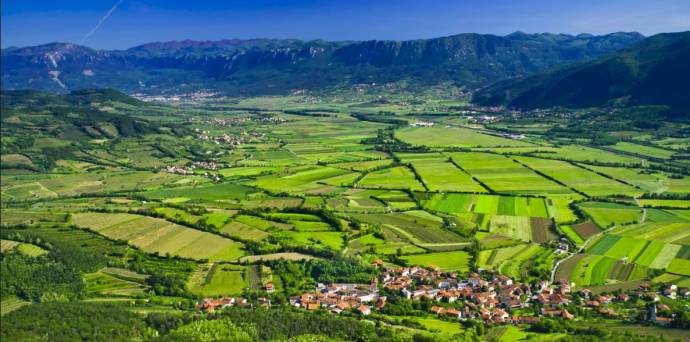 Lonely Planet Puts Vipava Valley on Top 10 List, Dubs Area “Hidden Gem”