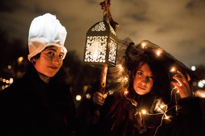 Ana Plamenita Opens Festive Ljubljana with Fire, Shadows &amp; Music