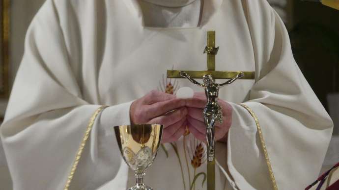 Churches Reopen With Distancing or Masks, Without Holy Water