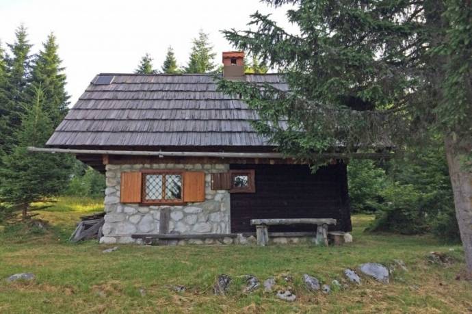 Property of the Week: Log Cabin Near Bohinj