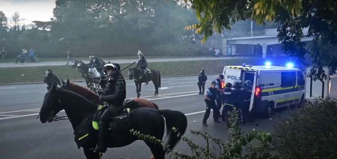 Police and horses at the protest