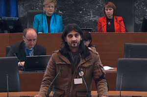 Sanjin Jašar making a statement in a public session of Parliament, 2014